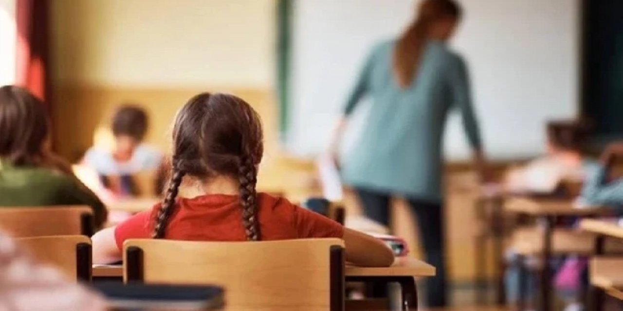 Milyonlarca Öğrenciyi İlgilendiriyor! Okullarda İlk Ara Tatil Tarihi Belli Oldu