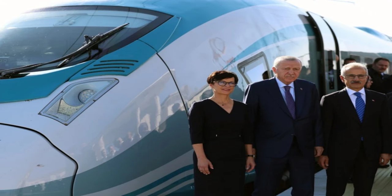 Cumhurbaşkanı Erdoğan'a Hızlı Tren Hattında İlk Sürüşünde Güldüren Soru