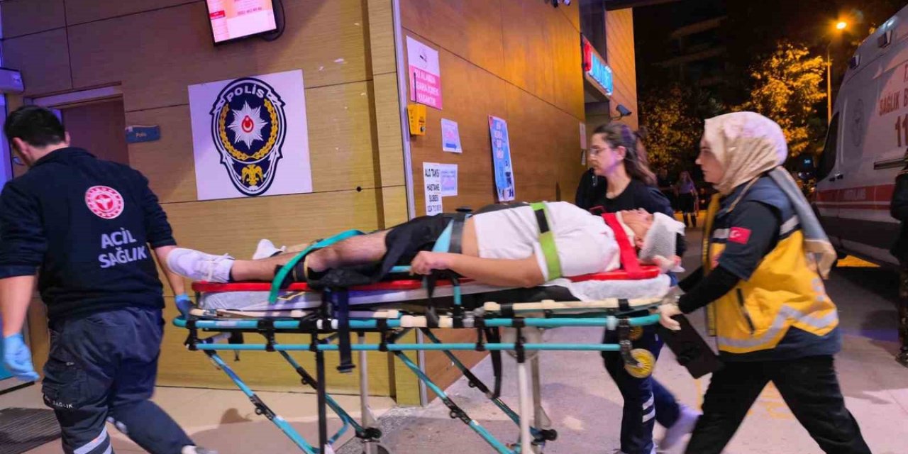 Bursa-Ankara Yolu İnegöl'de Zincirleme Kazada 9 Aylık Bebek Dahil 10 Kişi Yaralandı