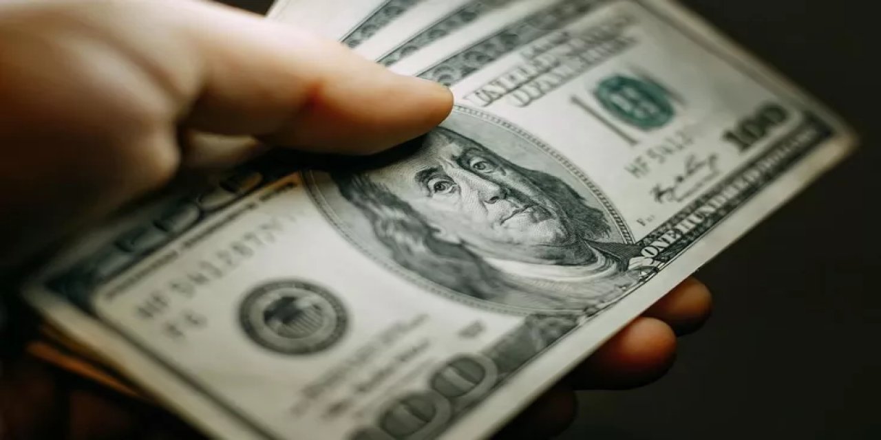 Dolarda 18 Ay Sonra Bir İlk