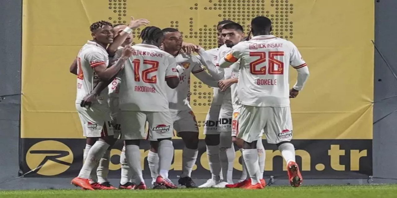 Göztepe'den Eyüpspor'a Gol Yağmuru! Henrique Şov Yaptı