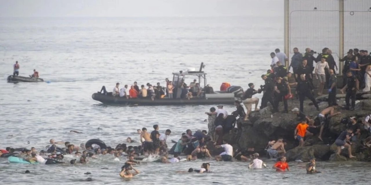 İspanya'ya Son Bir Haftada 1260 Düzensiz Göçmen Geldi