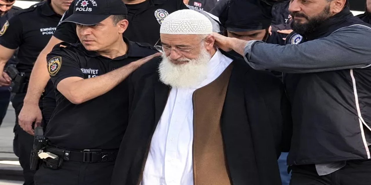 69 Yaşındaki Yazar, DEAŞ Operasyonunda Ters Kelepçeyle Gözaltına Alındı! Görüntülere Soruşturma Başlatıldı