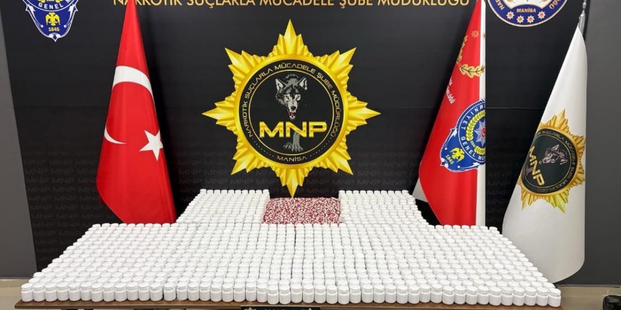 Manisa'da 57 Bin Sentetik Ecza Ele Geçirildi, 3 Şüpheliden 2'si Tutuklandı