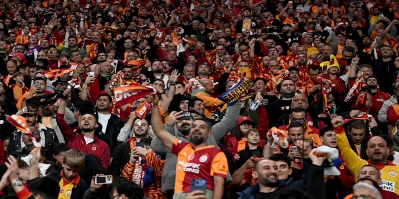 Galatasaray Taraftarı, Barcelona Maçında Takımını Yalnız Bırakmadı