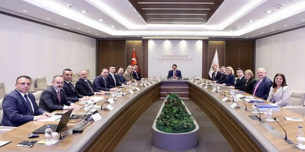 Bakan Kurum, İzmir Büyükşehir Belediye Başkanı Tugay İle Görüştü