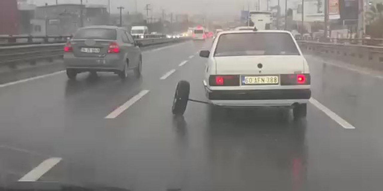 Kocaeli Gebze'de Aksı Kırılan Otomobili Sürücü Emniyet Şeridine Çekip Kazayı Önledi