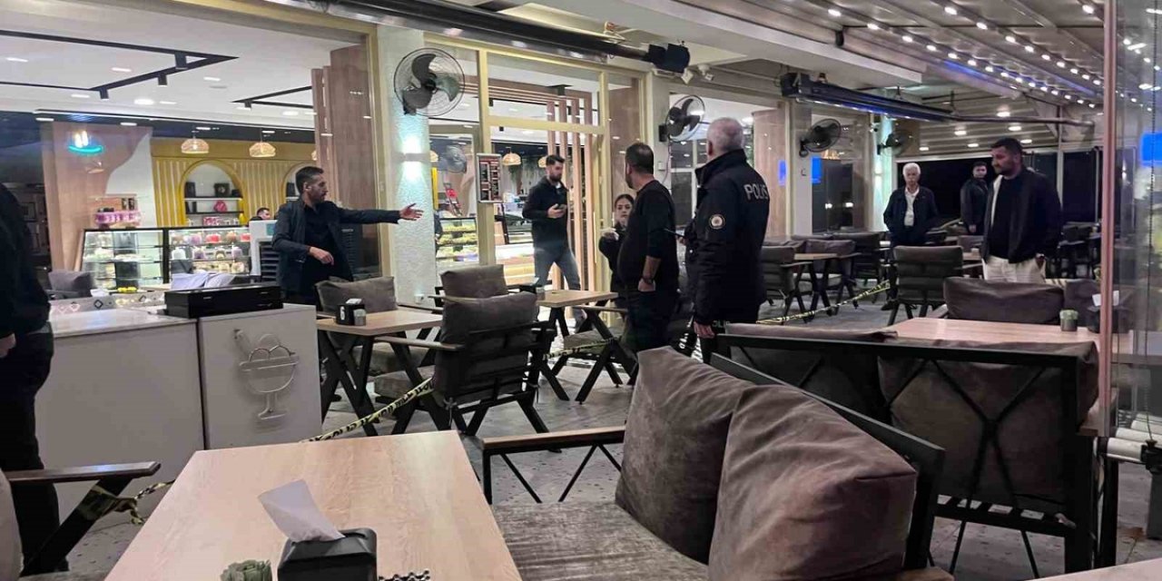 Aydın Efeler'de Kafede Silahlı Çatışma Çıktı, İki Şüpheli Kaçtı