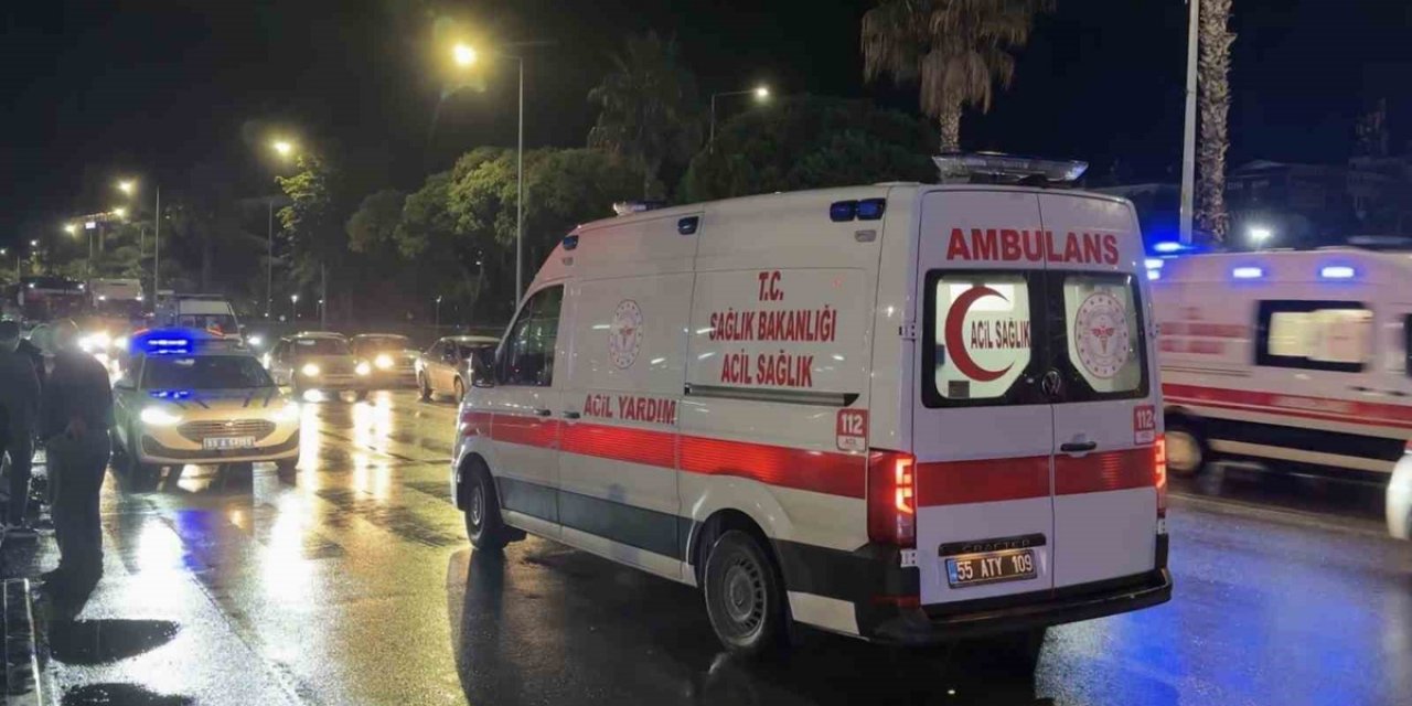Samsun İlkadım'da Yolun Karşısına Geçmek İsteyen Yayayı SUV Çarptı, Yaya Yaralandı.