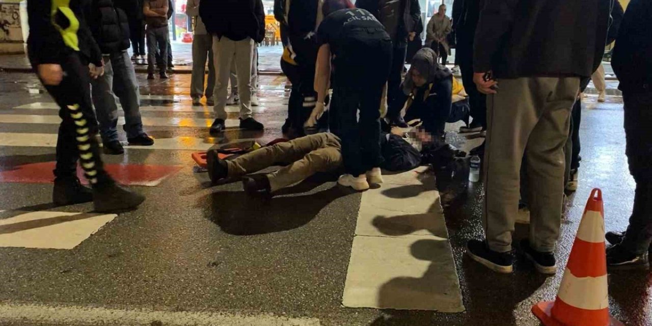 Bursa İnegöl'de Motosikletin Çarptığı Yaya Ve 17 Yaşındaki Sürücü Yaralandı