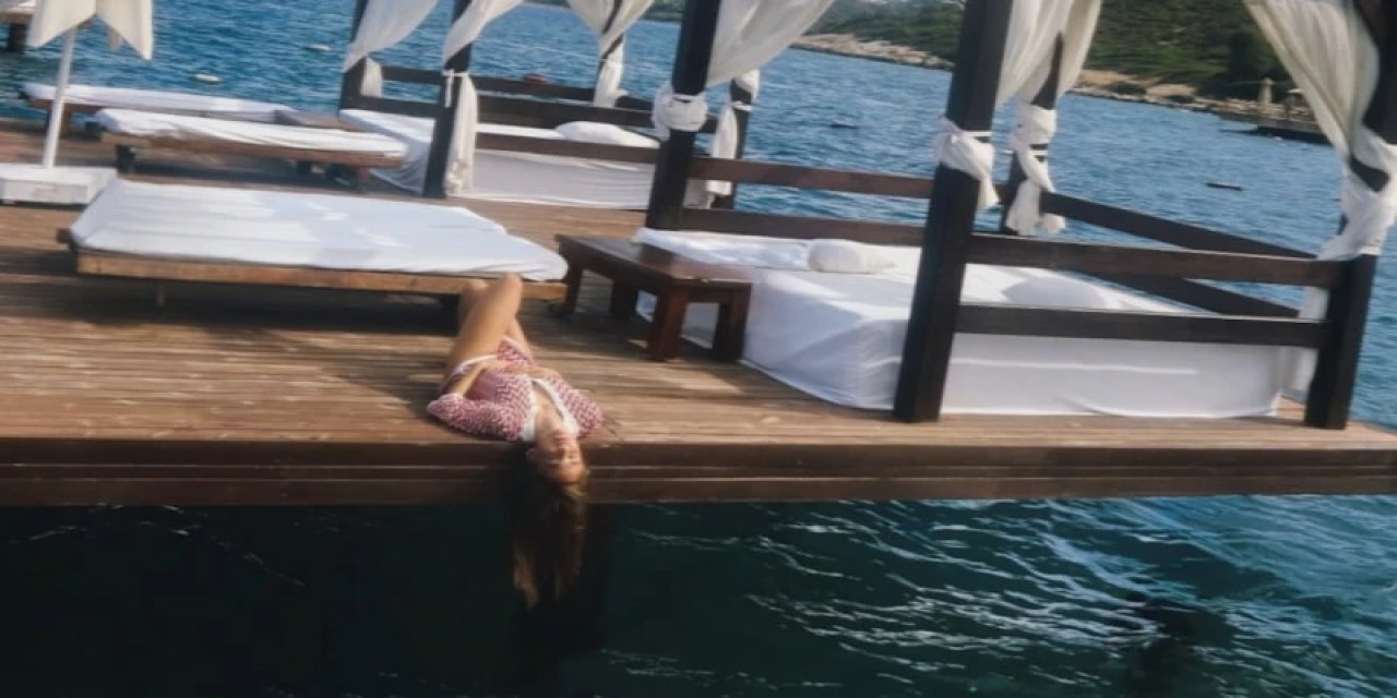 Bahar Şahin Bodrum'da! Tesettür Soruları Kızdırdı