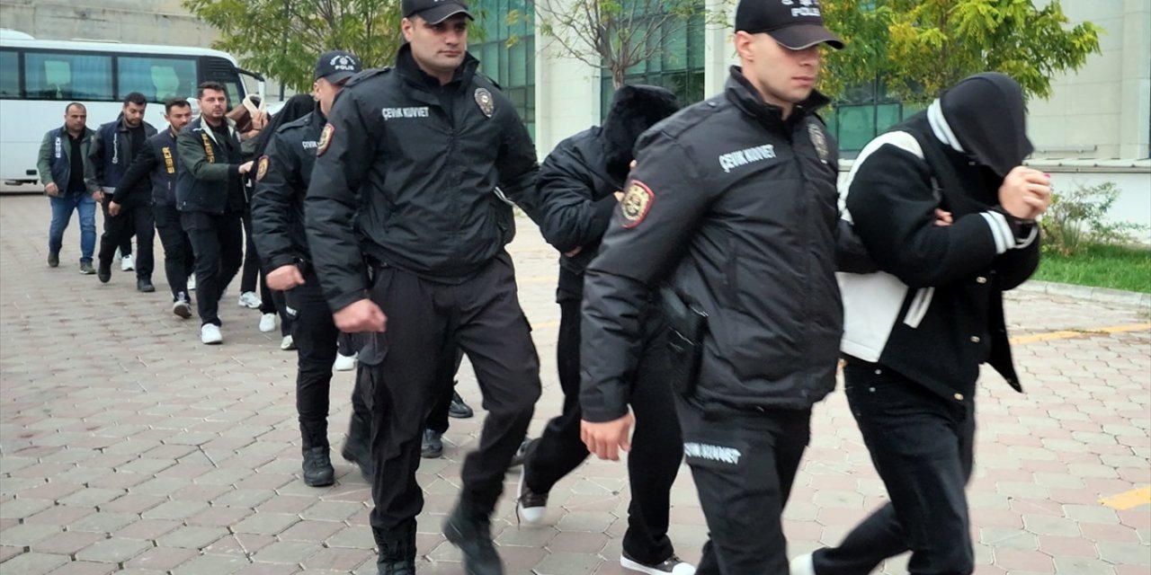Kırıkkale Merkezli 8 İlde Yasa Dışı Bahis Operasyonunda 17 Zanlı Adliyeye Sevk Edildi