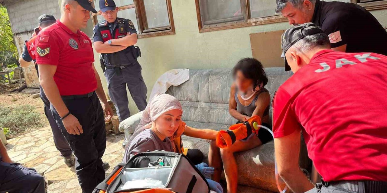 JAK Timleri, Konyaaltı'da Kaybolan Şahsa İkametinden 19 Kilometre Uzakta Ulaştı