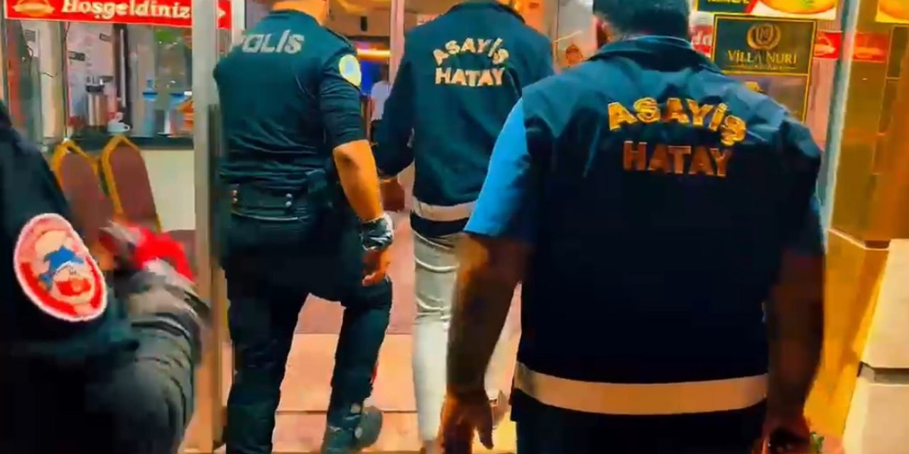 Hatay'da Polisin Asayiş Uygulamasında 17 İşletme Ve 2 Kişiye Yaptırım Uygulandı