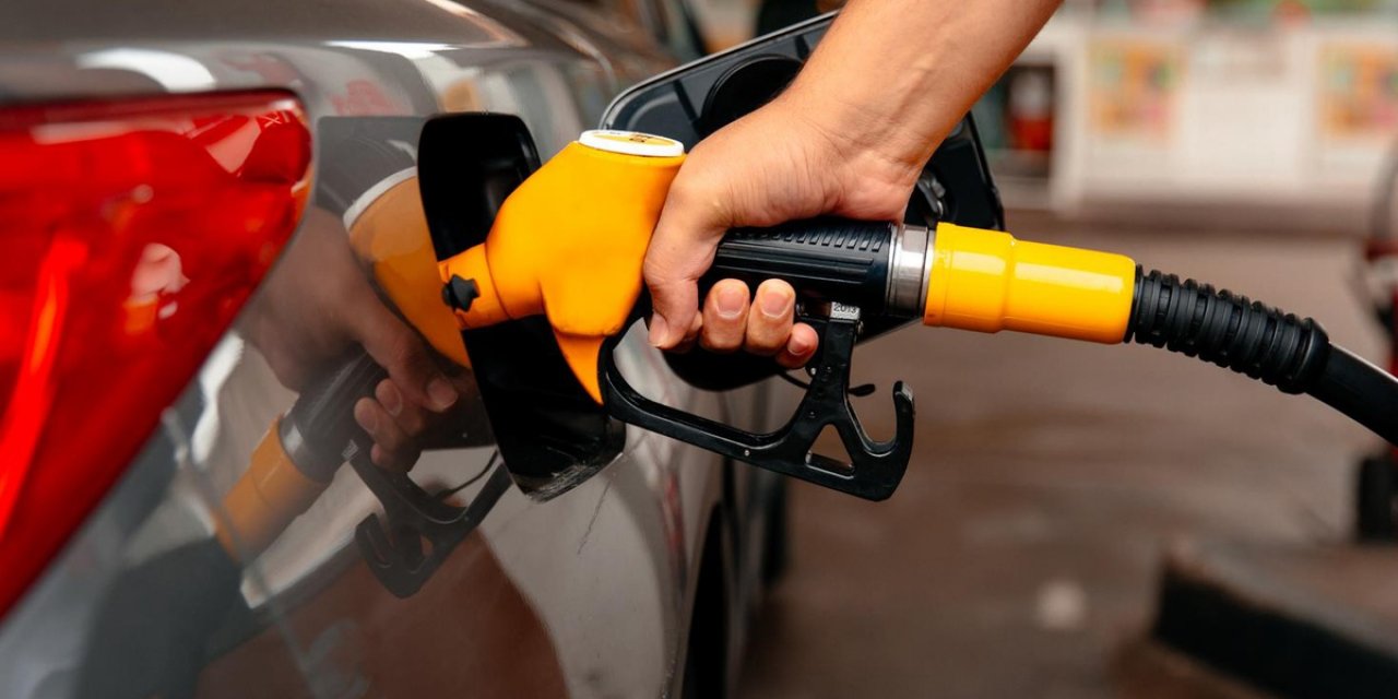 Benzine Bu Gece 4 Lira 30 Kuruş İndirim Geliyor