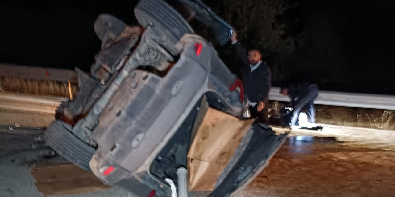 Malatya Hekimhan'da Beton Mikseriyle Çarpışan Araç Devrildi, 2 Kişi Yaralandı