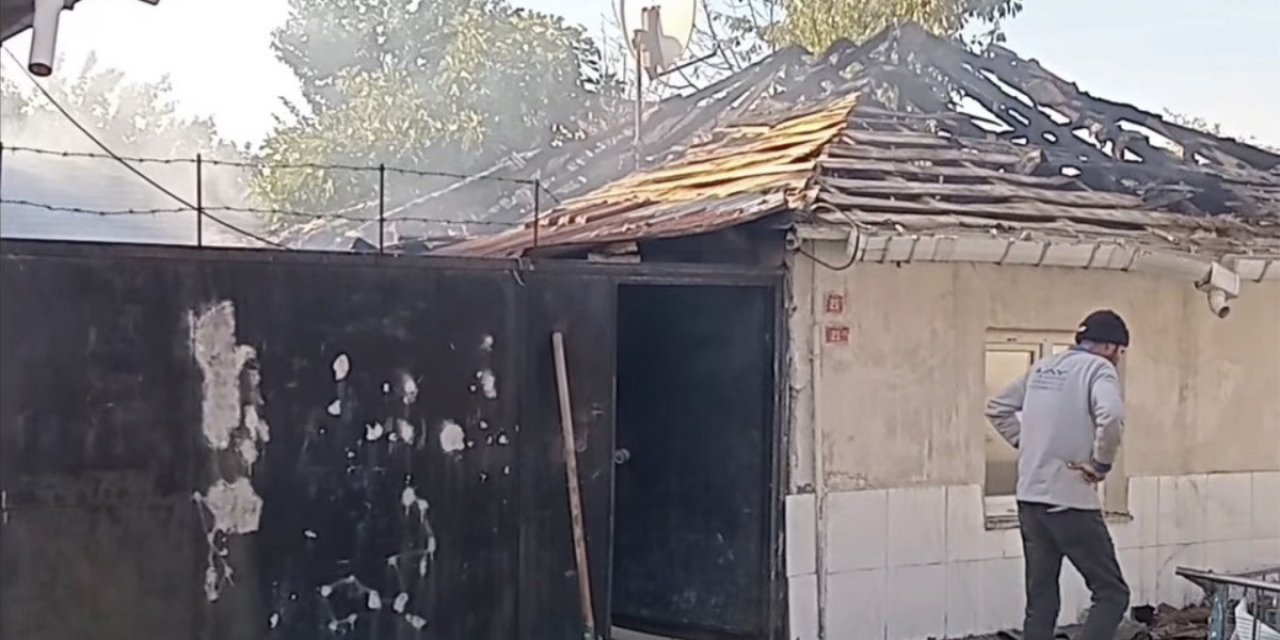 Kırklareli Lüleburgaz'da Müstakil Evde Çıkan Yangın Kısa Sürede Söndürüldü