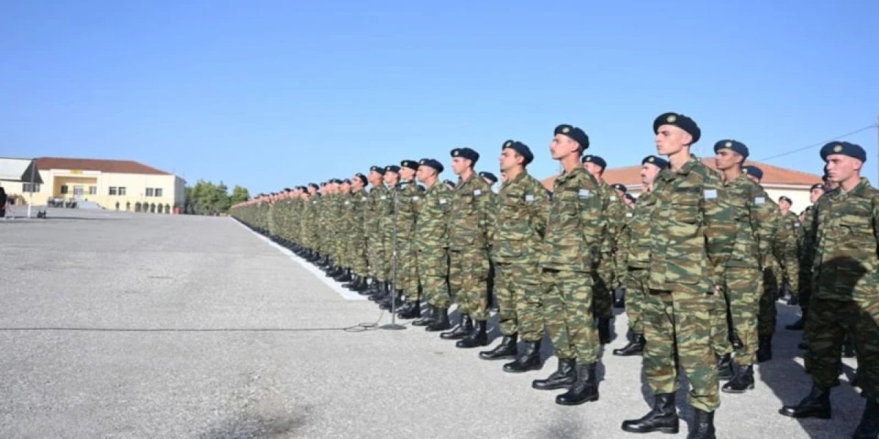 Yunanistan Tasarruf İçin Askeriyeyi Küçültüyor: 831 Askeri Kampından 187'si Kapanacak