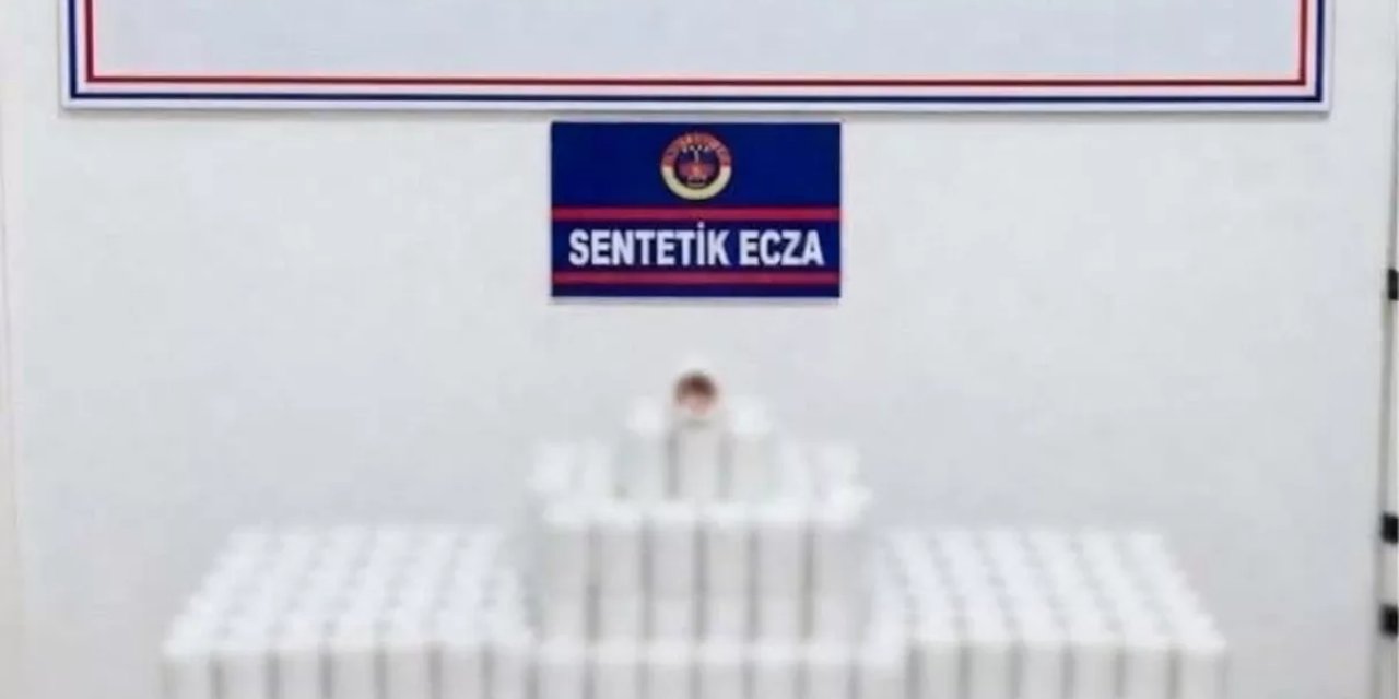 Manisa Şehzadeler'de Bir Evde 42 Bin 534 Sentetik Ecza Ele Geçirildi
