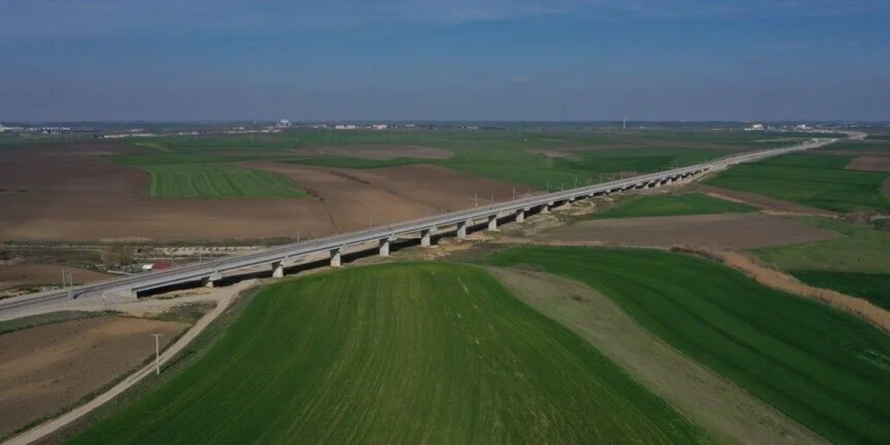 Türkiye'nin Demir Yolu Hat Uzunluğu Gelecek Yıl 15 Bin Kilometreye Yaklaşacak