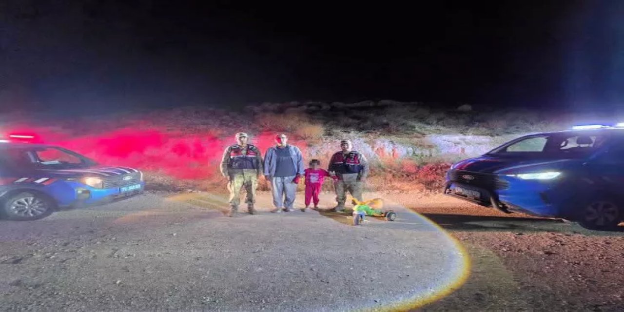 Jandarma, Kilis Elbeyli'de Kaybolan Otizmli 6 Yaşındaki Kızı Dronla Buldu
