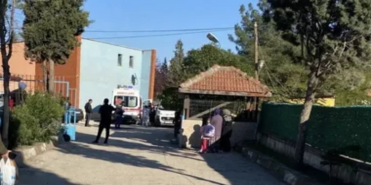 Boyabat’ta Servis Aracı 8 Yaşındaki Öğrenciye Çarptı