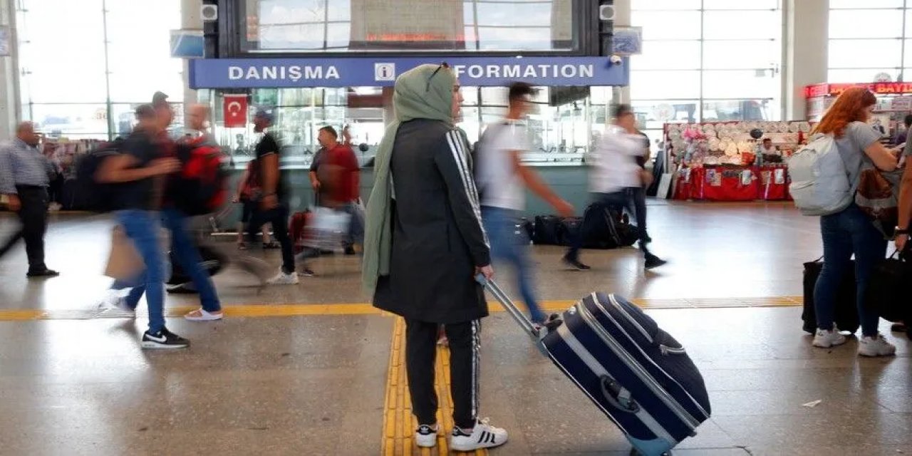 Yerli Turistler Yılın İkinci Çeyreğinde 155 Milyar Lira Seyahat Harcaması Yaptı