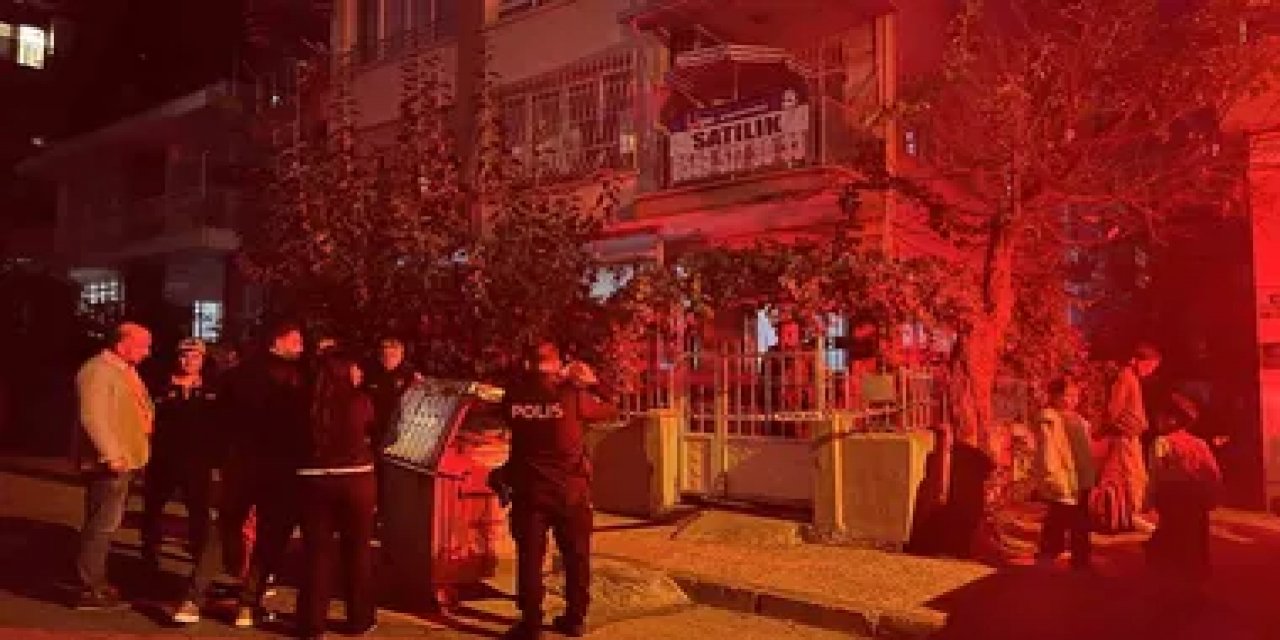 Mersin Yenişehir'de 3 Katlı Binada Zemin Çökmesi Nedeniyle 40 Kişi Tahliye Edildi