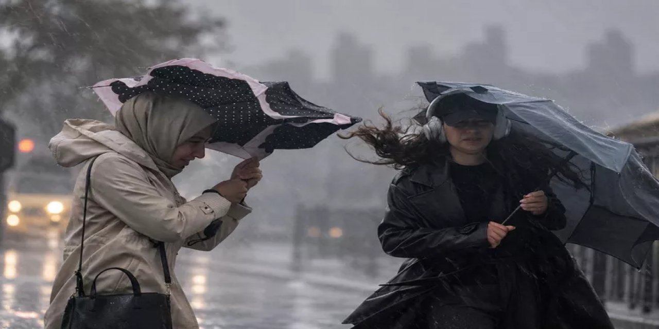 İstanbul İçin Saat Verildi! Radarda Hızla İlerliyor, Sel Baskınlarına Dikkat
