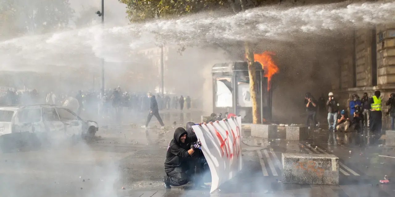 Protestolar Avrupa'ya Yayıldı! Yaklaşık Yarım Milyon Kişi Sokağa İndi! Meydanlar Savaş Alanına Döndü