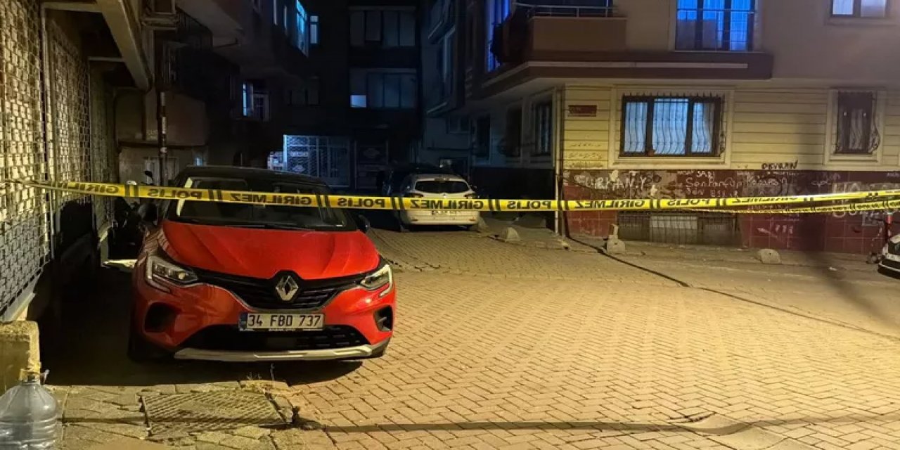 Zeytinburnu'nda Silahlı Kavgada Ölen Yaralanan Olmadı, Mermi Evin Camını Kırdı