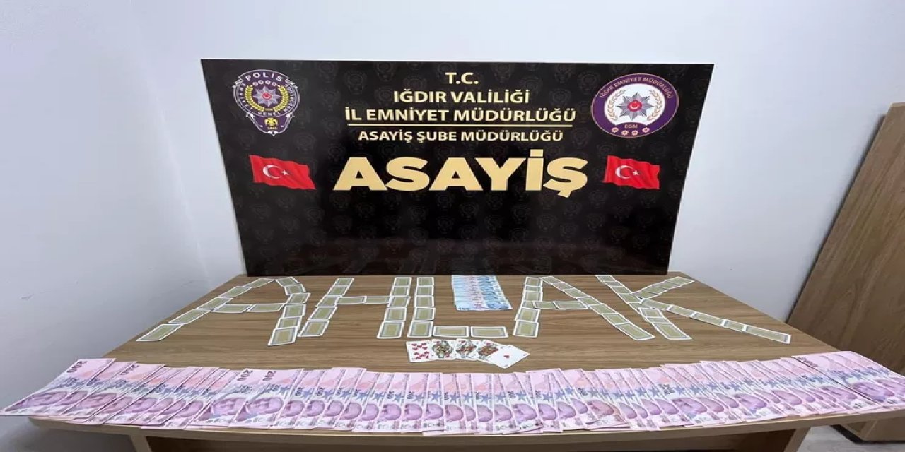 Iğdır Emniyeti Kumar Ve Fuhuşla Mücadelede 4 İş Yerini Kapattı, 13 Kişiye Ceza Kesti.
