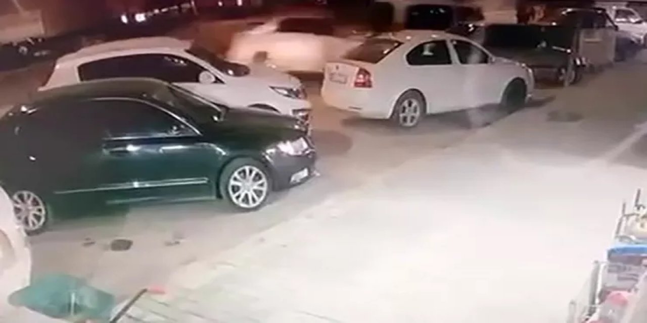 Erzurum Aziziye'de Direksiyonu Kilitlenen Otomobil Kaza Yaptı, 1 Kişi Yaralandı