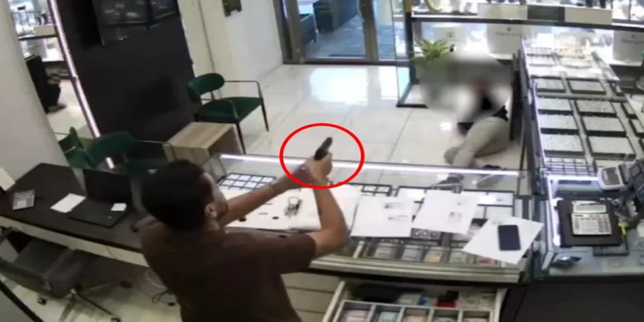 Kolye Tartışması Kanlı Bitti! Kuyumcuya Silahlı Saldırıda Eczacı Yaralandı: O Anlar Kamerada