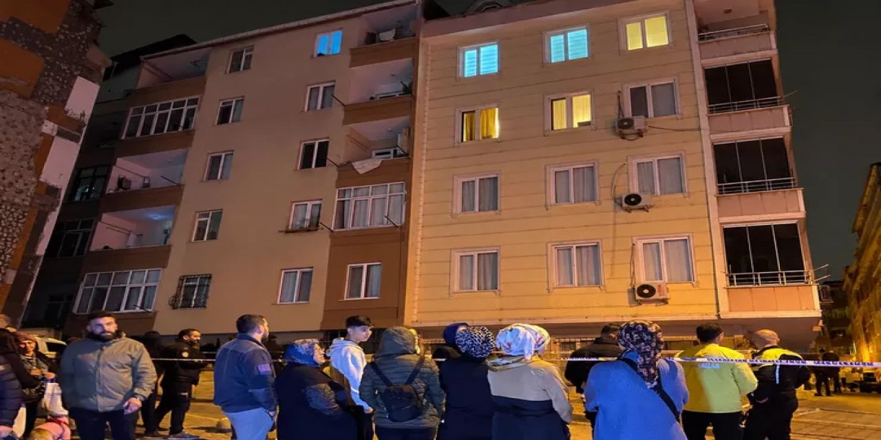 İstanbul'da Gece Yarısı Çatırdama Sesleri! 2 Bina Boşaltıldı