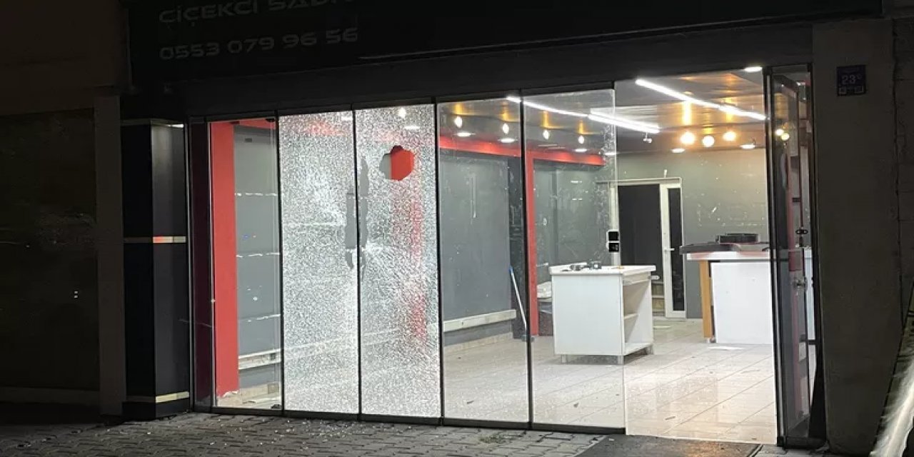 Kayseri Kocasinan'da İş Yeri Kurşunlandı, Polis Zanlıların Peşine Düştü