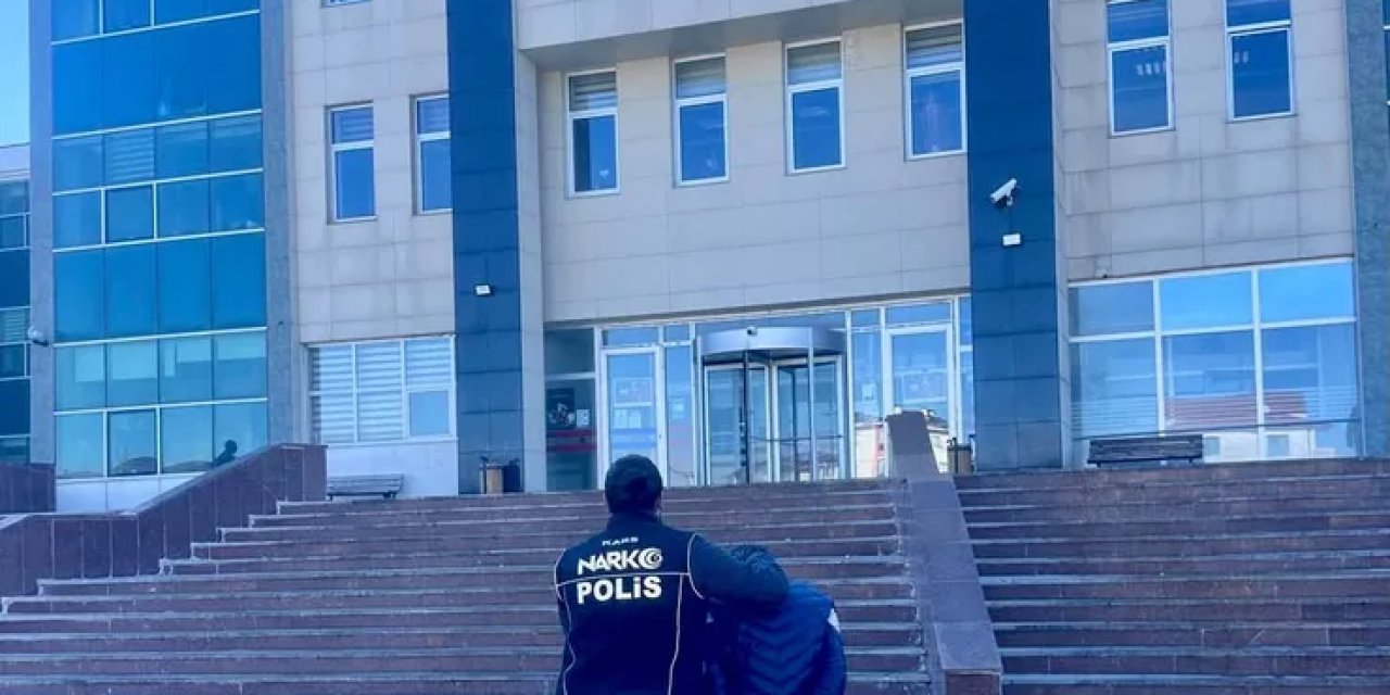 Kars'ta Uyuşturucu Operasyonunda Metamfetamin Kalıntısı Bulundu, 1 Kişi Tutuklandı