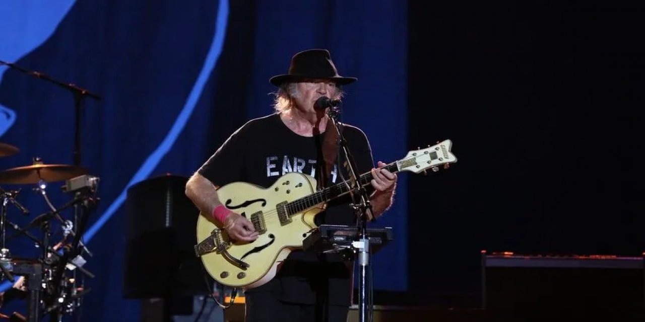 Kanadalı Müzisyen Neil Young, Şarkısını Mitinginde Kullanan Trump'a Dava Açtı