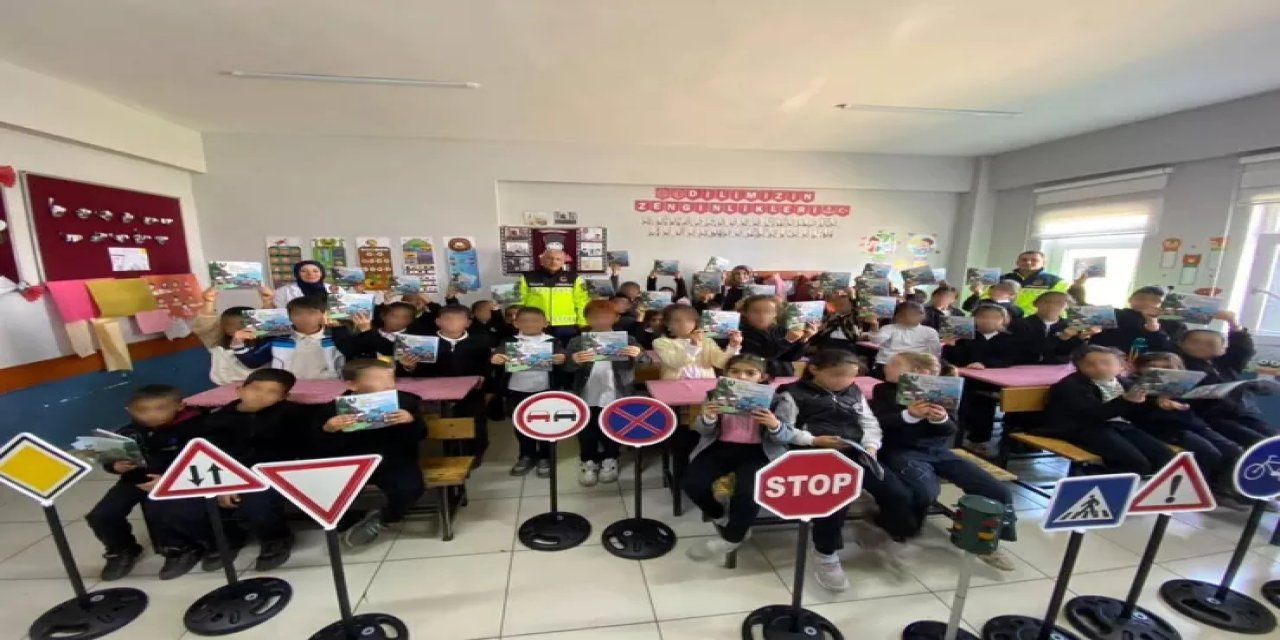 Erzurum İl Jandarma Komutanlığı 704 Okulda Özel Personel Görevlendirdi