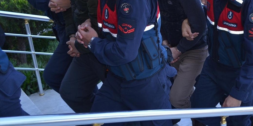 Diyarbakır'da Terör Örgütü Pkk'ya Eleman Temin Edip Finans Desteği Sunan 17 Şüpheli Yakalandı