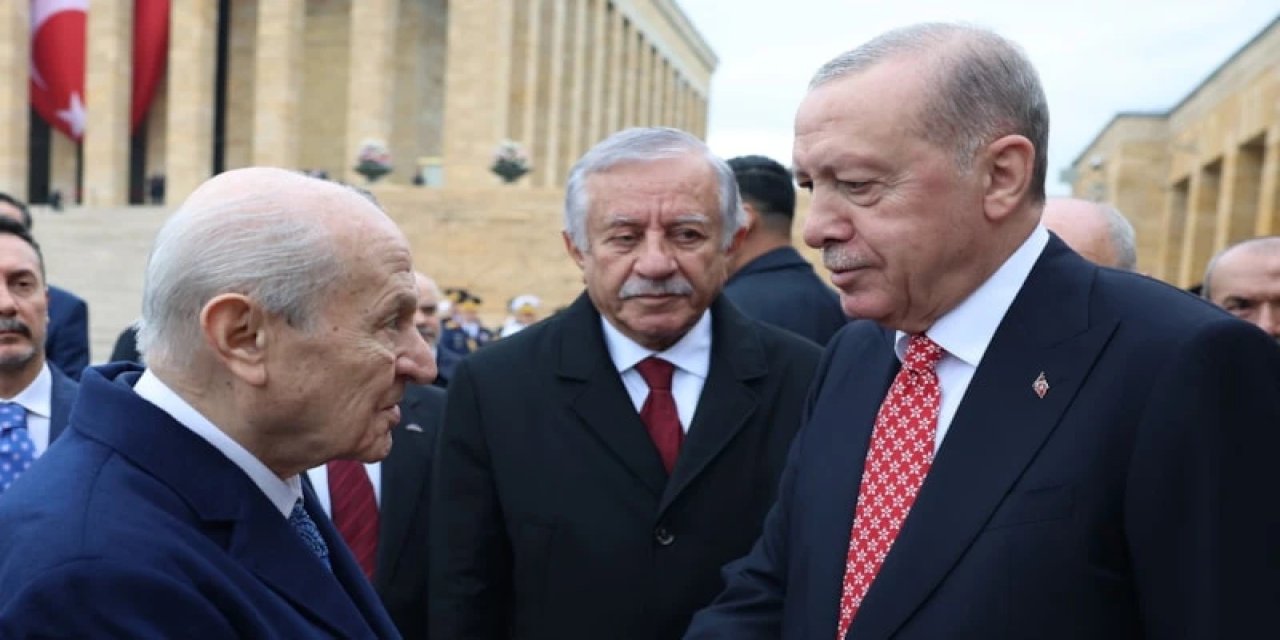 Cumhurbaşkanı Erdoğan Anıtkabir'deki Törene KAAN Figürleri Yer Alan Kravatla Katıldı