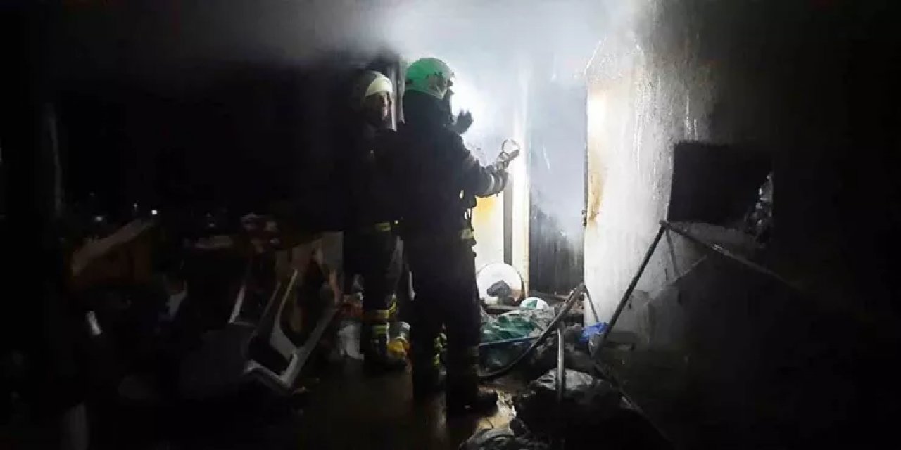 Burdur Bucak'ta Gece Çıkan Ev Yangını Söndürüldü, Kimse Etkilenmedi