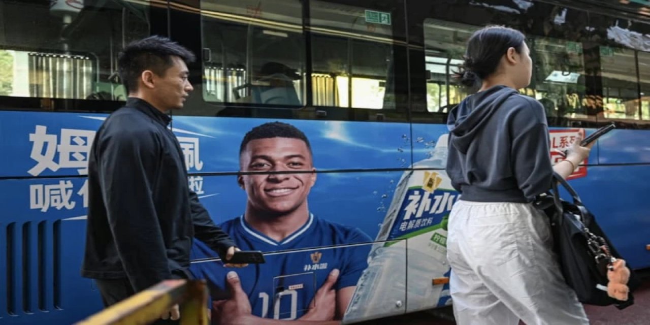 Çin İle Kylian Mbappe Arasındaki Kriz Büyüyor: Formasını Yaktılar!