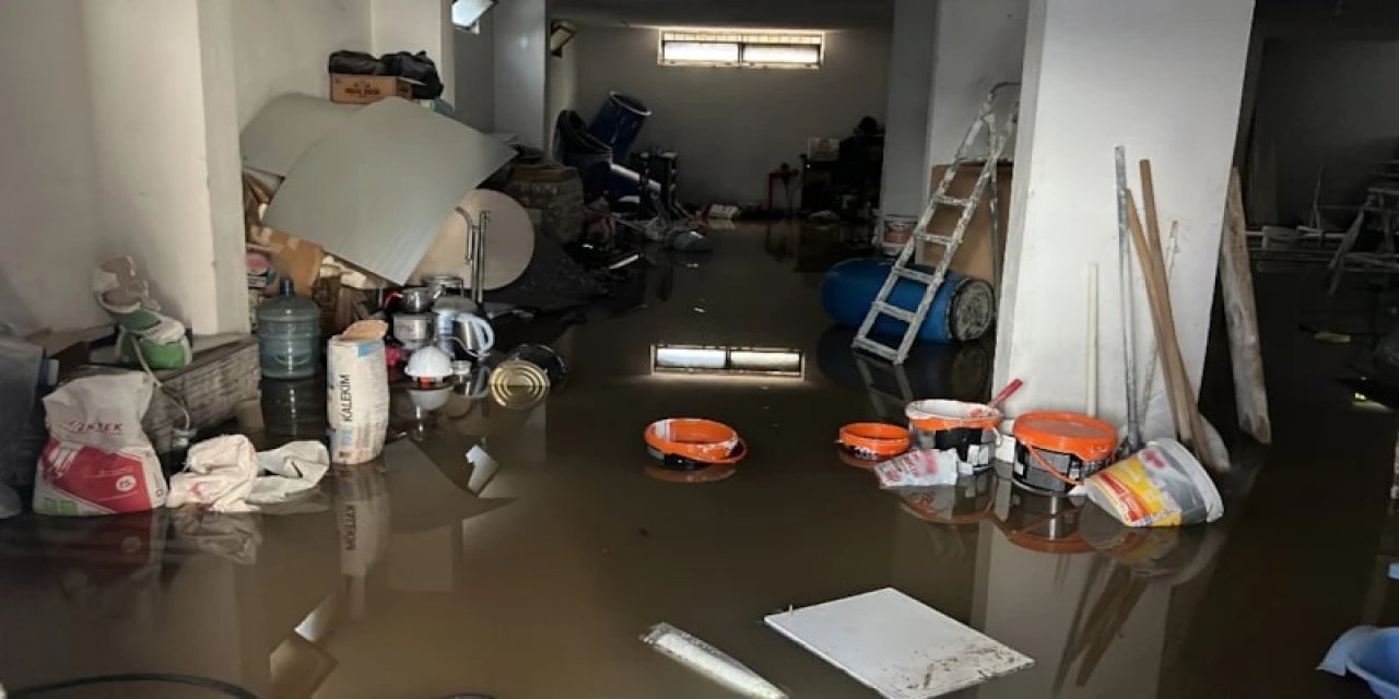 Mersin'de Sağanak Sonrası Hasar Gün Ağarınca Ortaya Çıktı