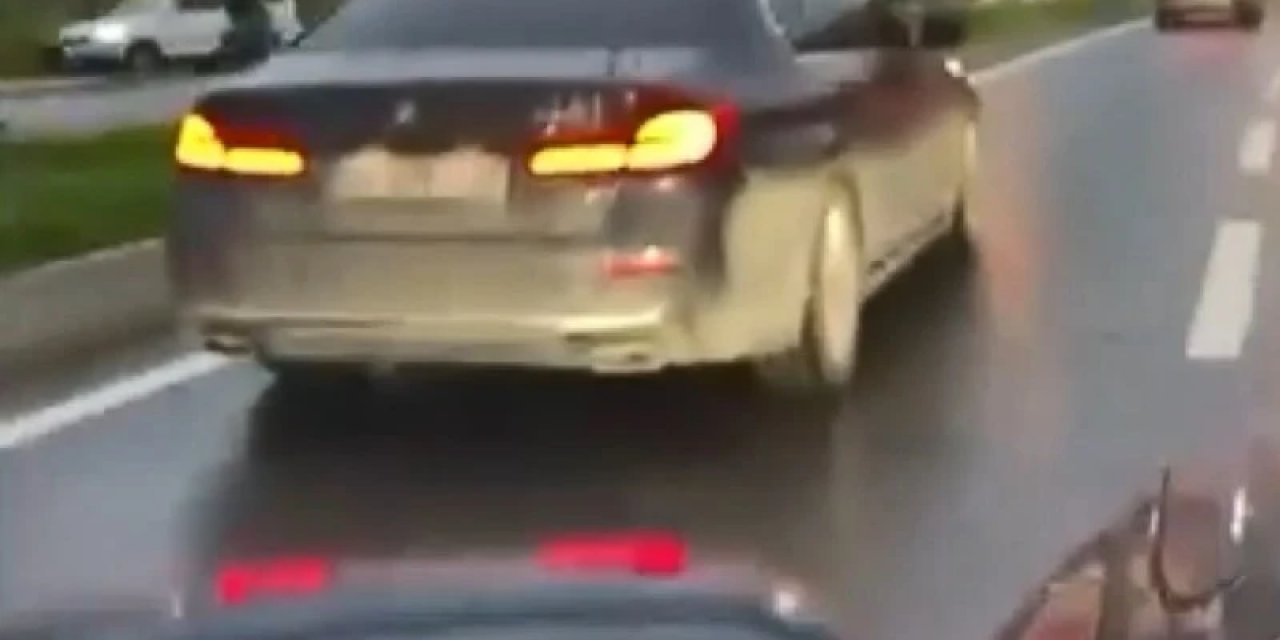 İstanbul'da Trafikte Tartıştığı Sürücünün Otomobiline Çarptı