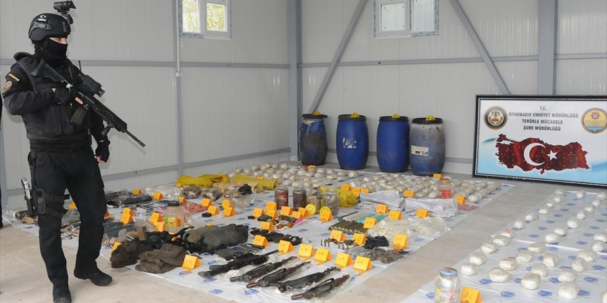 Diyarbakır'da Terör Operasyonu: 22 Gözaltı