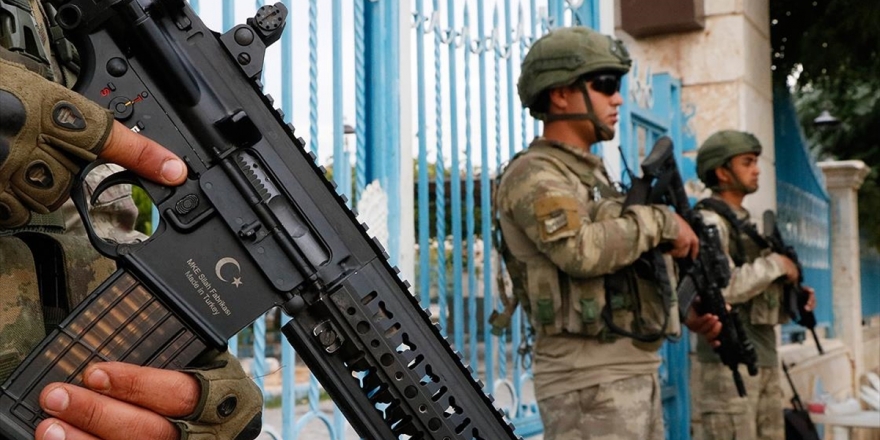 Barış Pınarı Harekatı Bölgesinde 104 Terörist Suçüstü Yakalandı