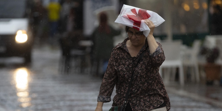 3 İl İçin Kuvvetli Sağanak Uyarısı