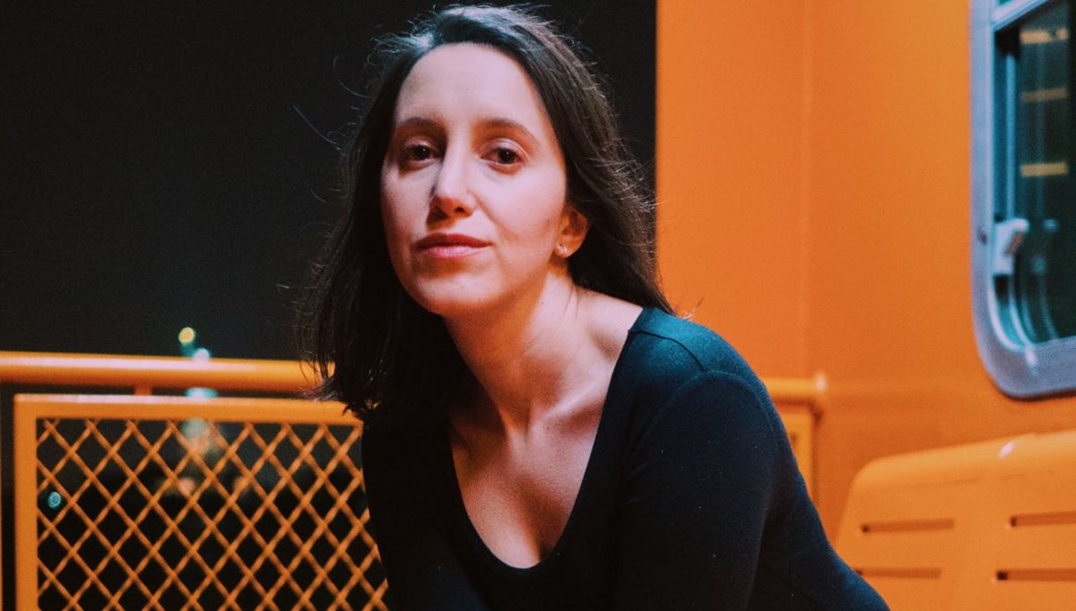 Sırma'dan İngilizce iki yeni şarkı: On ve 24 Hours