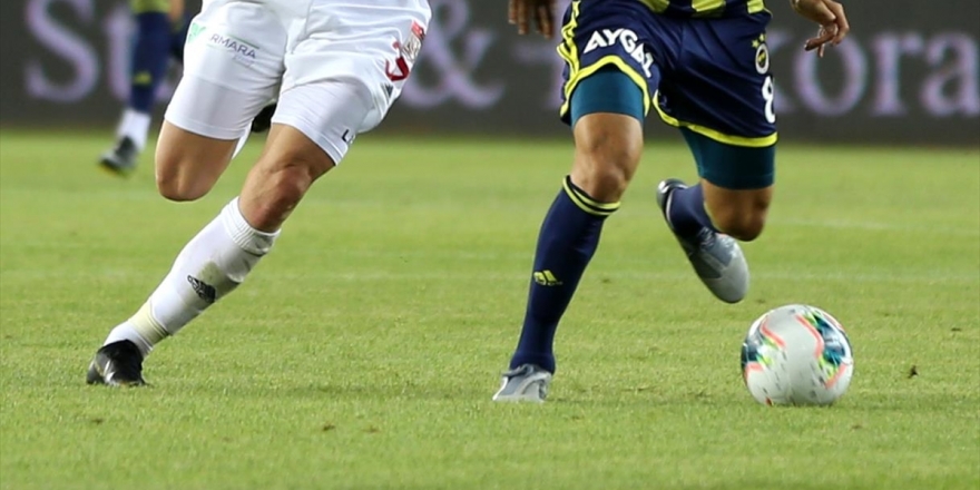 Fenerbahçe, Lider Sivasspor'a Konuk Olacak